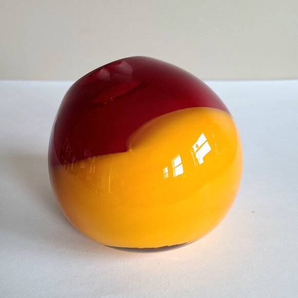 Murano(?) red yellow asymmetrical round organic contemporary design shape vase. - Picture 5 of 10